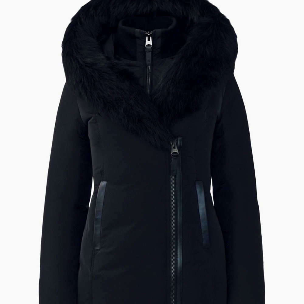 Stylish Black Fur-Trimmed Puffer Coat Adali Mackage